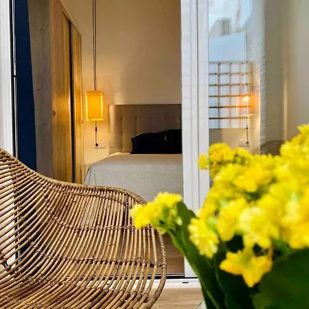 Chic Avec Terrasse, Lumineux Et Calme 2 Apartamento