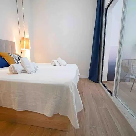 Apartment Chic Avec Terrasse, Lumineux Et Calme 2 *
