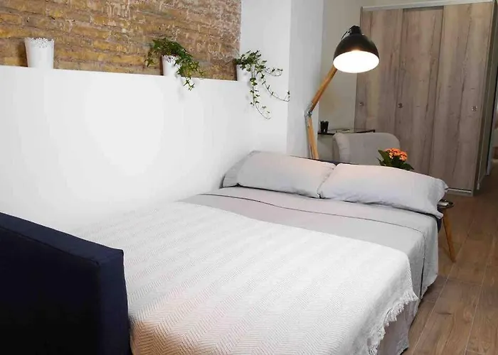 Chic Avec Terrasse, Lumineux Et Calme 2 *